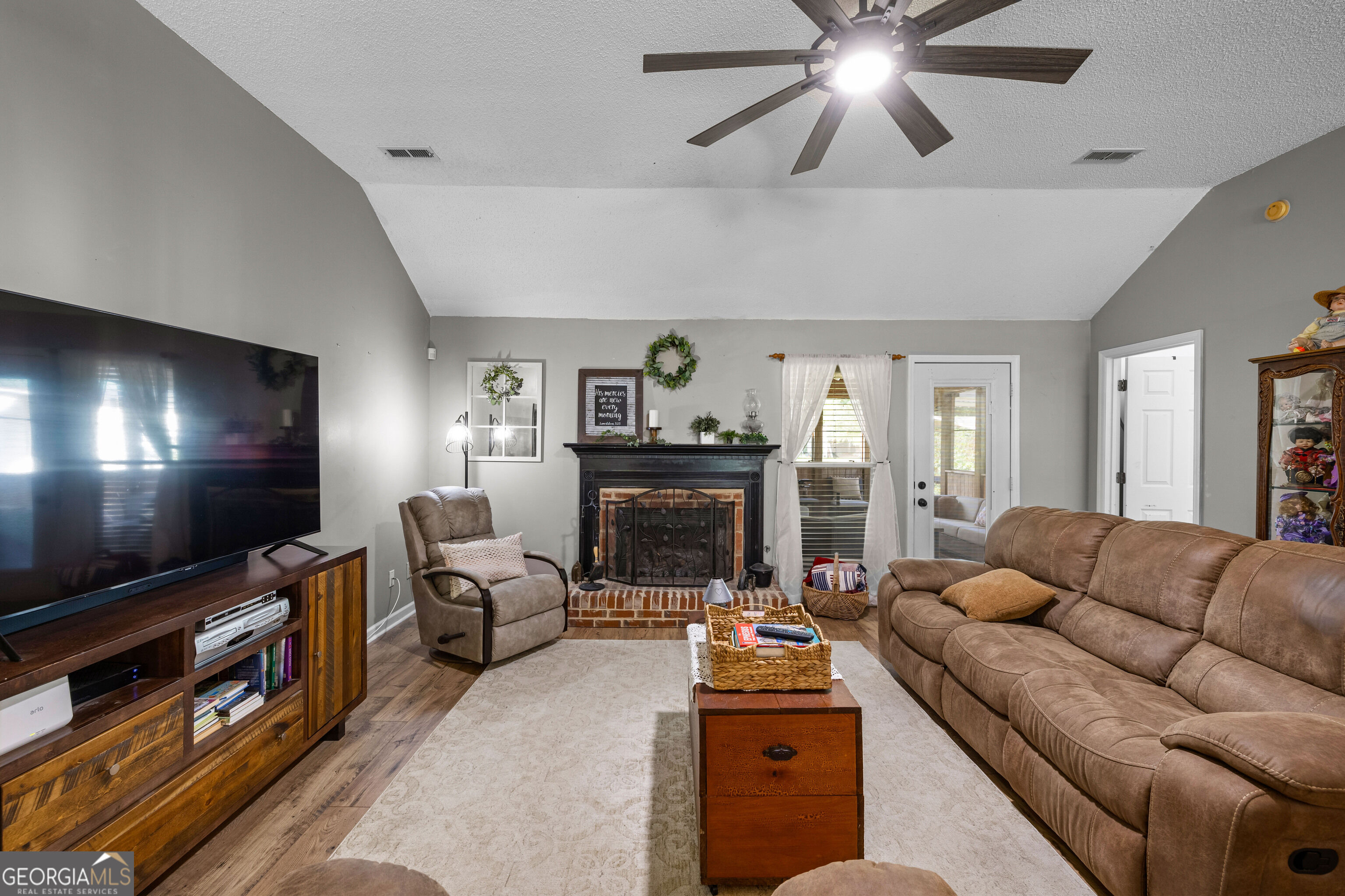 95 Firethorne Drive Property Photo 12