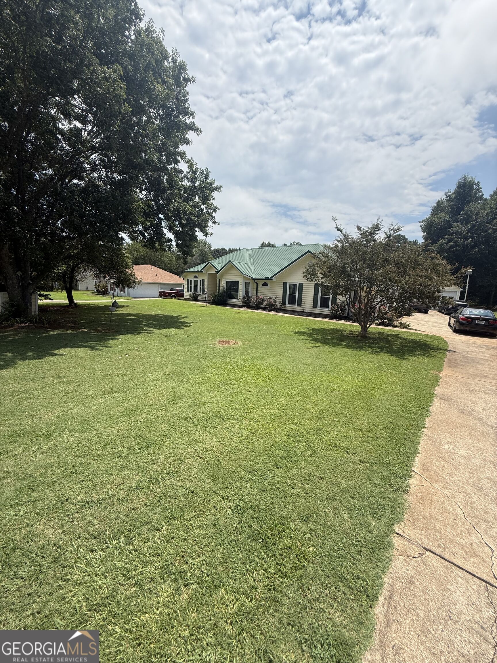 95 Firethorne Drive Property Photo 35