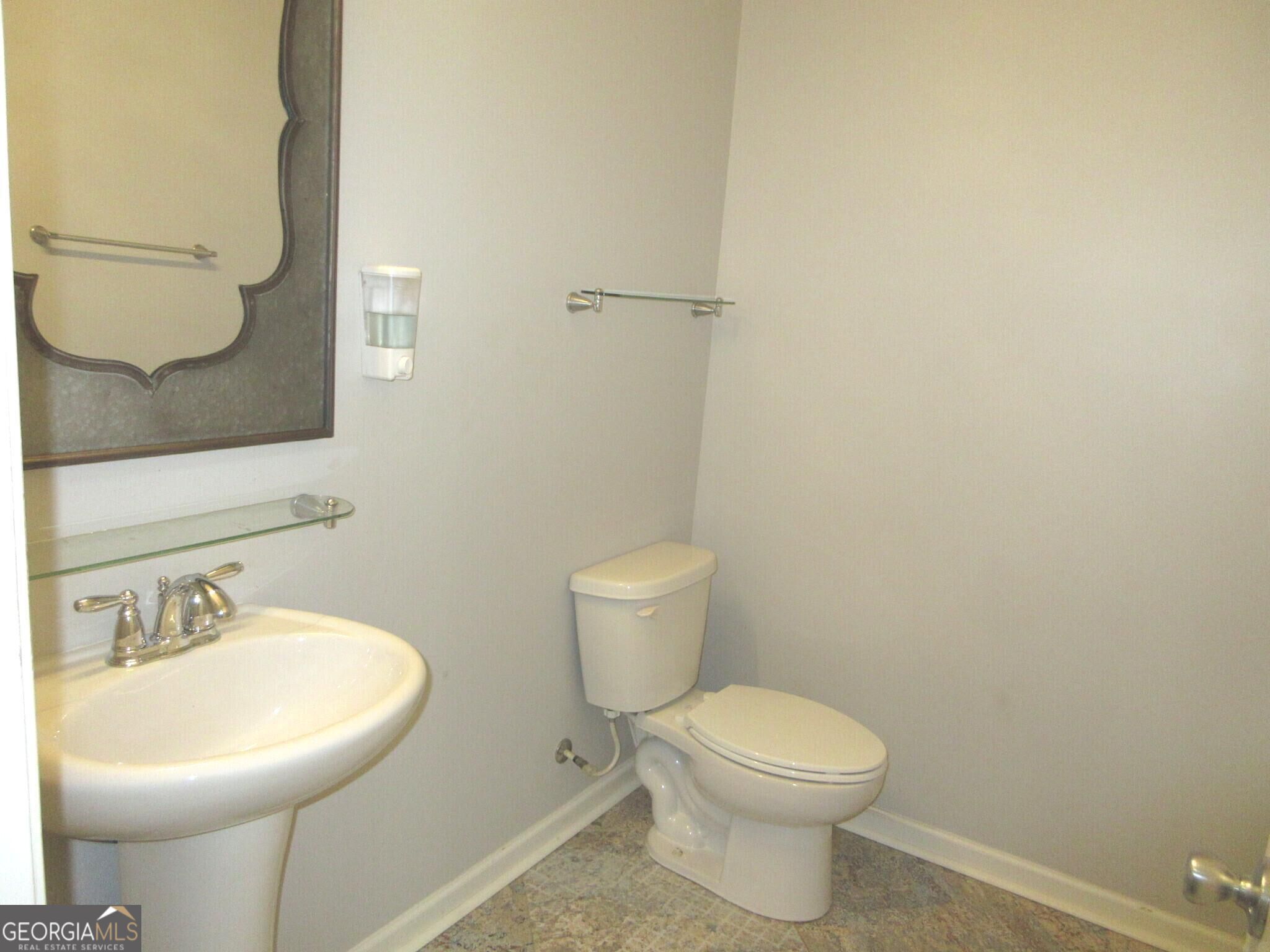 20 Grampian Way # 4 Property Photo 4