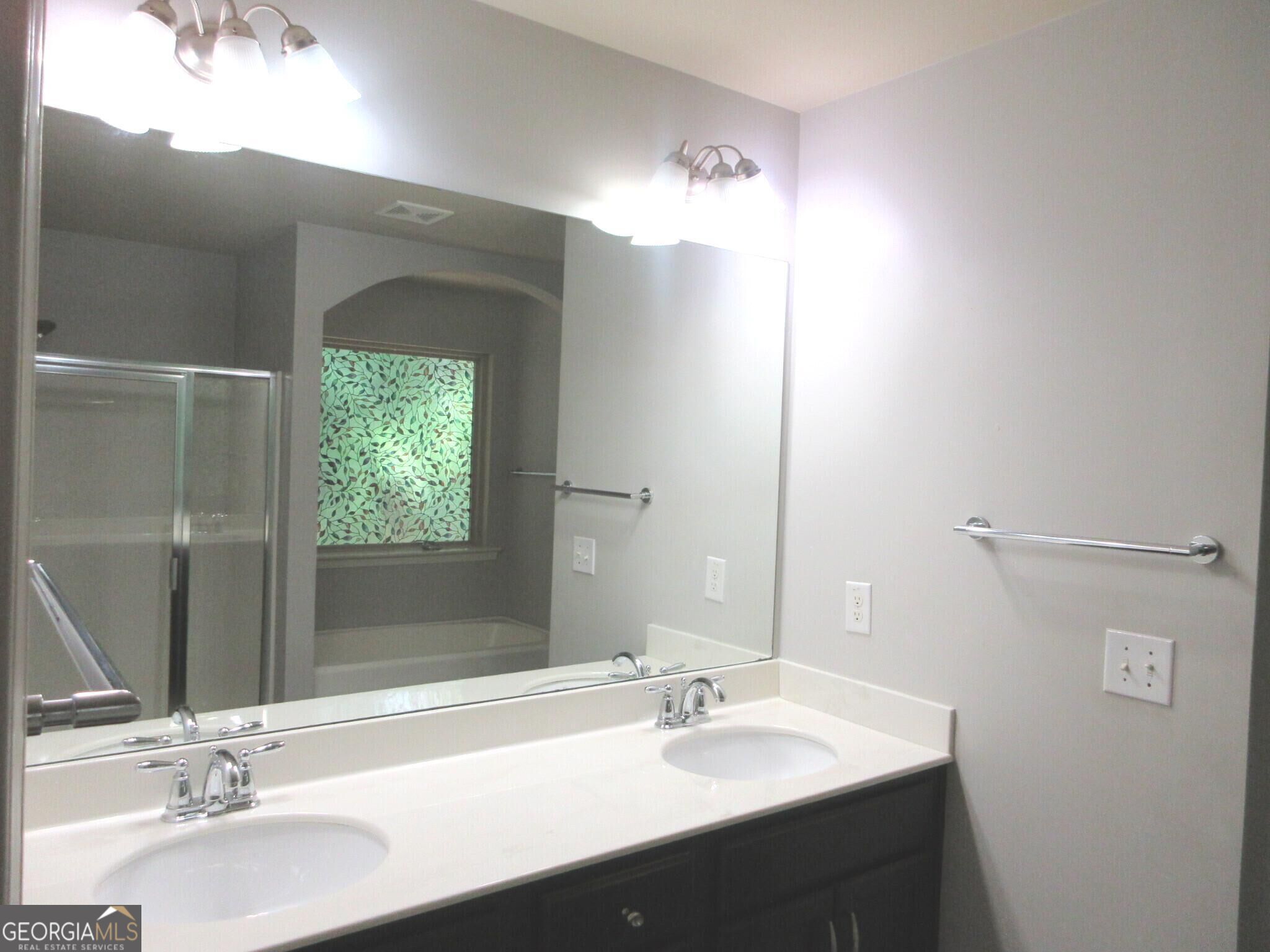 20 Grampian Way # 4 Property Photo 11