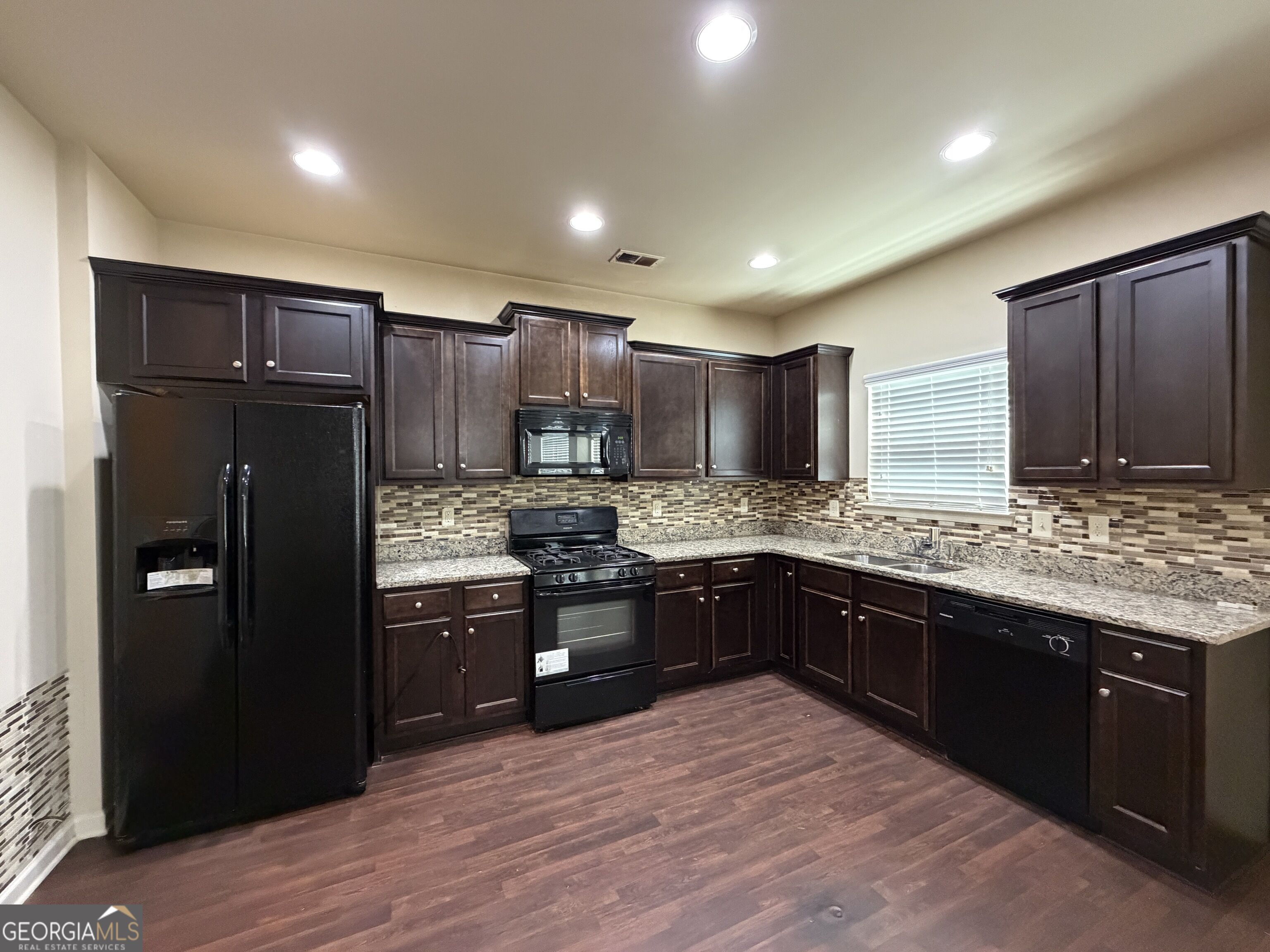 881 Franklin Mill Trace Property Photo 8