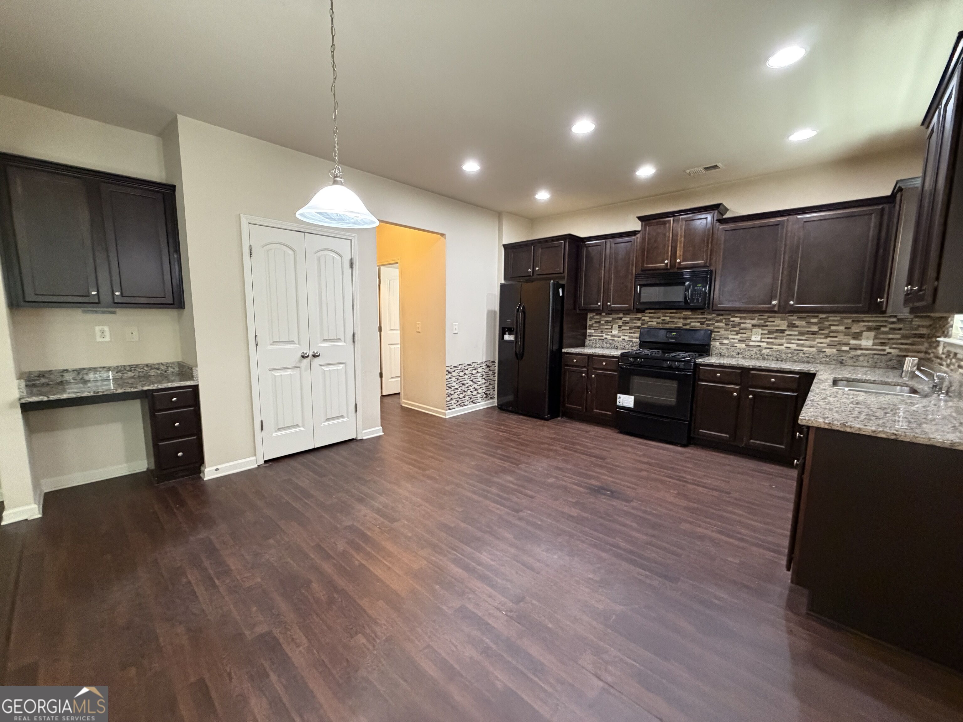 881 Franklin Mill Trace Property Photo 12