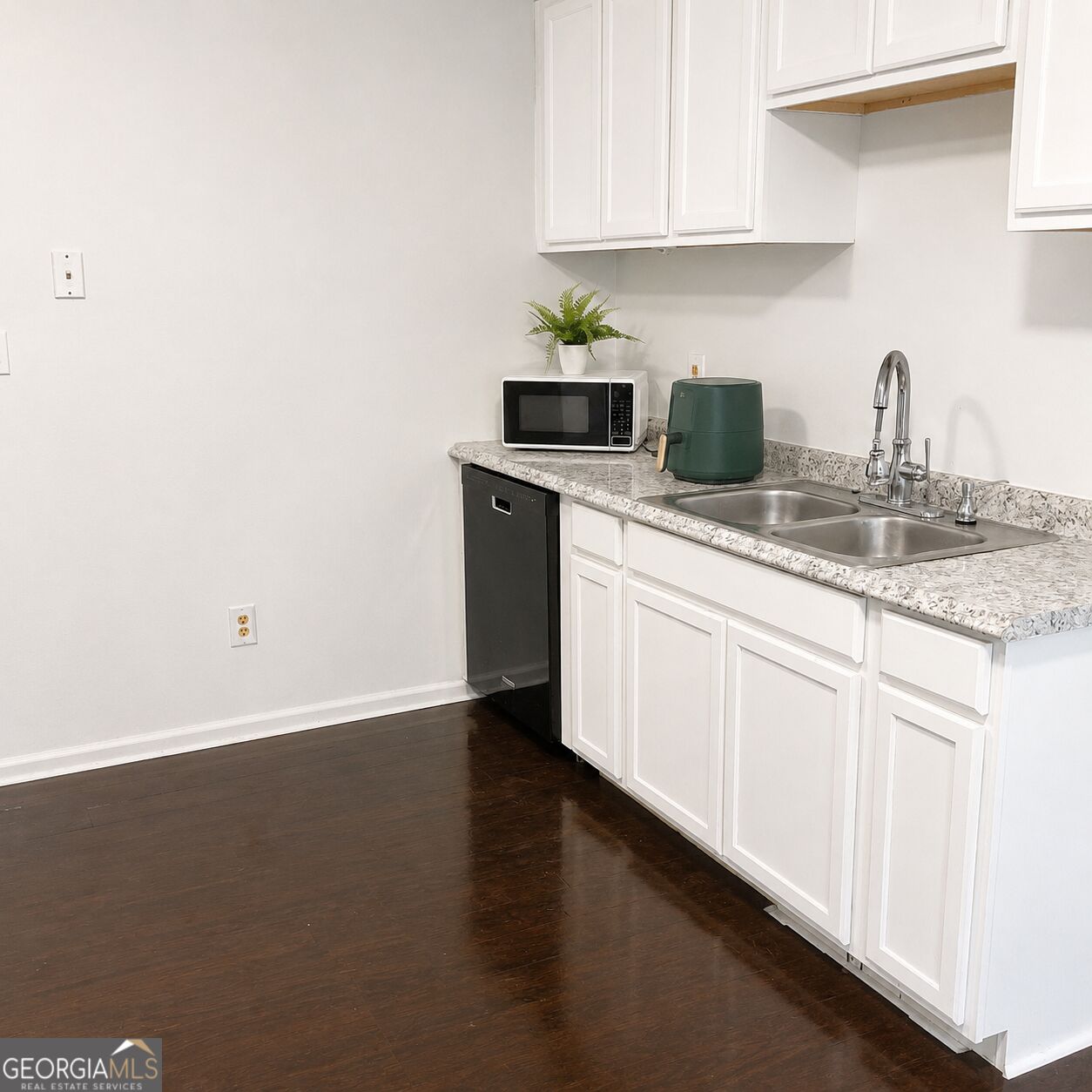 500 Ella Drive Property Photo 10
