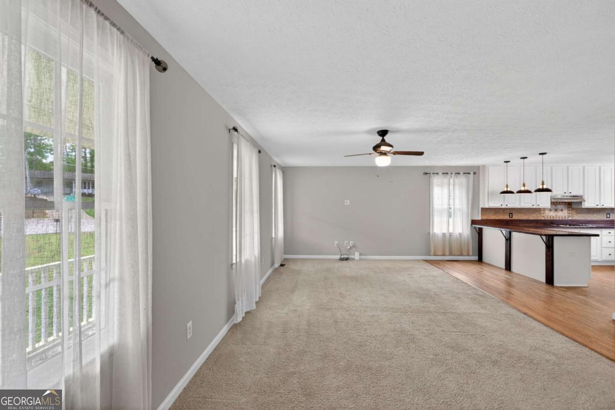 3301 Connie Way Property Photo 6
