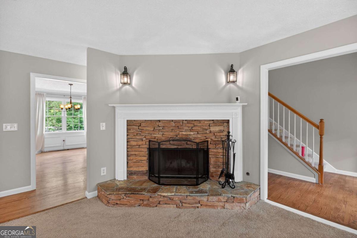 3301 Connie Way Property Photo 7