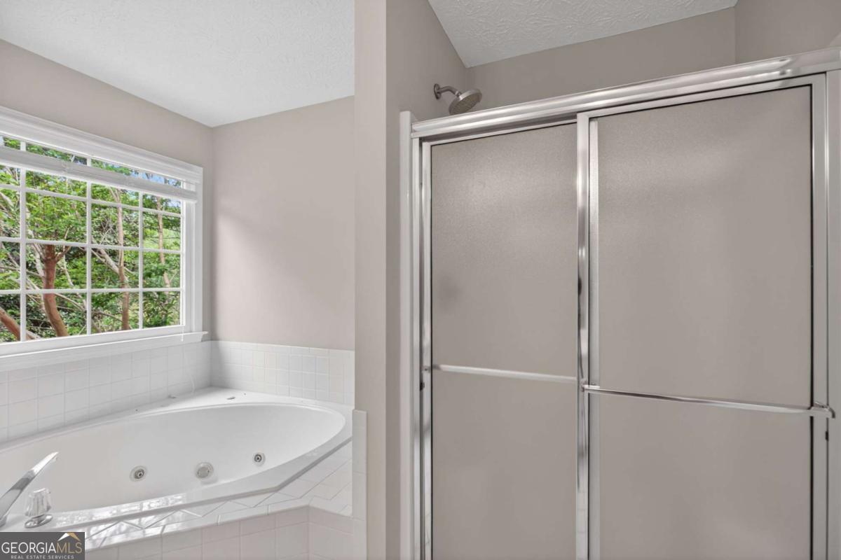 3301 Connie Way Property Photo 25