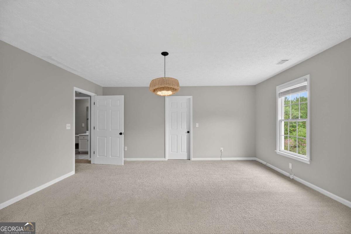 3301 Connie Way Property Photo 32