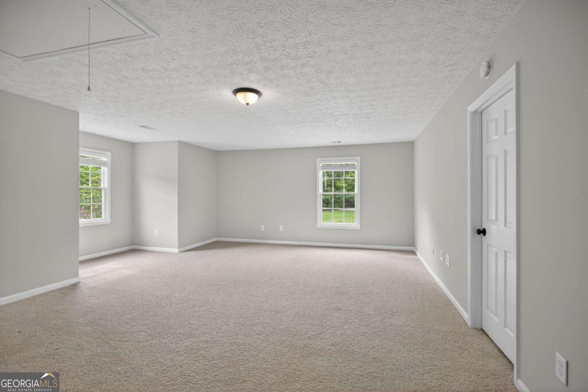 3301 Connie Way Property Photo 36