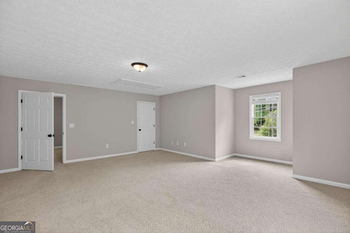 3301 Connie Way Property Photo 37