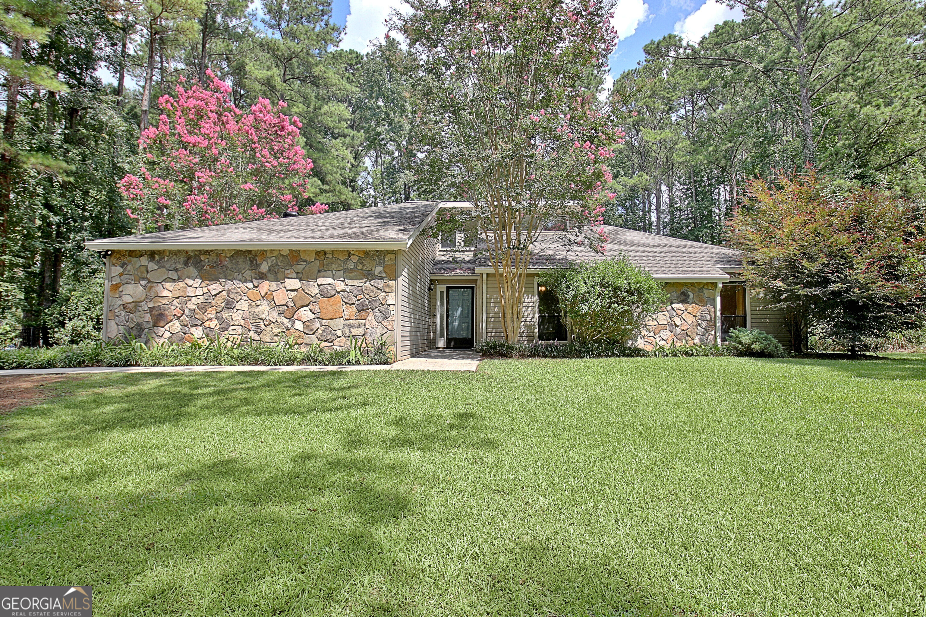 155 Eli Run Property Photo 1