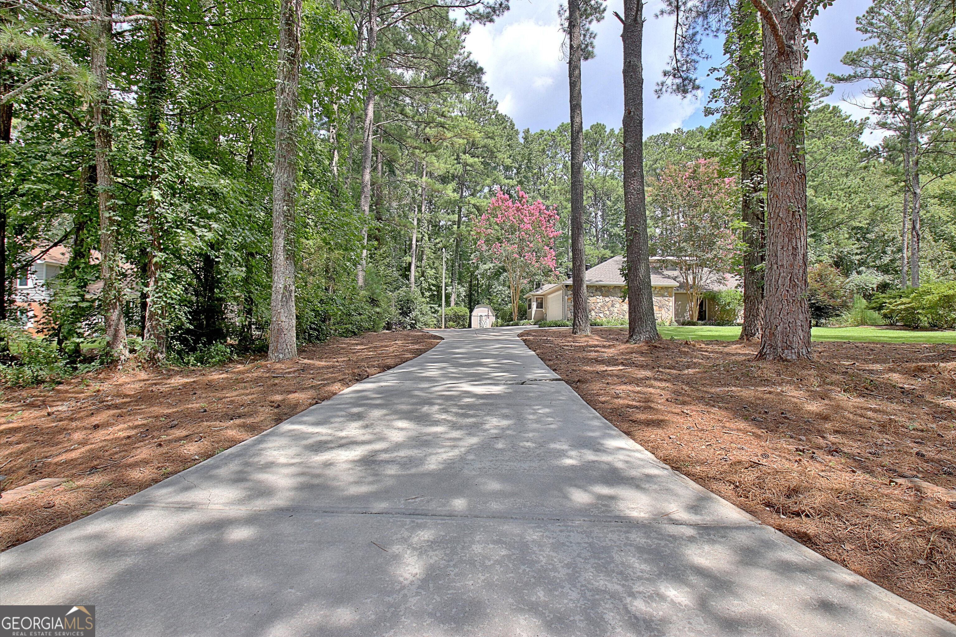 155 Eli Run Property Photo 3