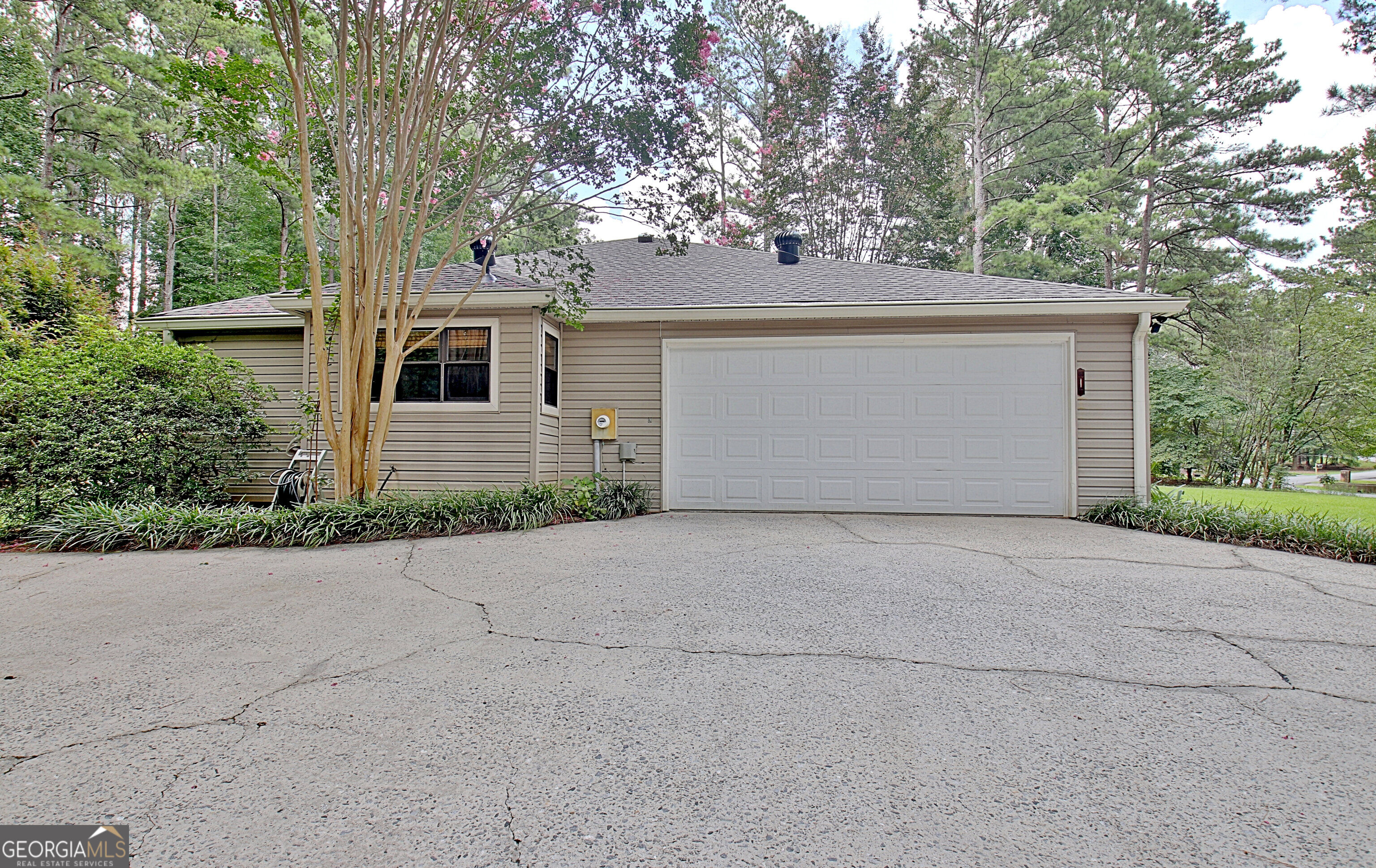 155 Eli Run Property Photo 6