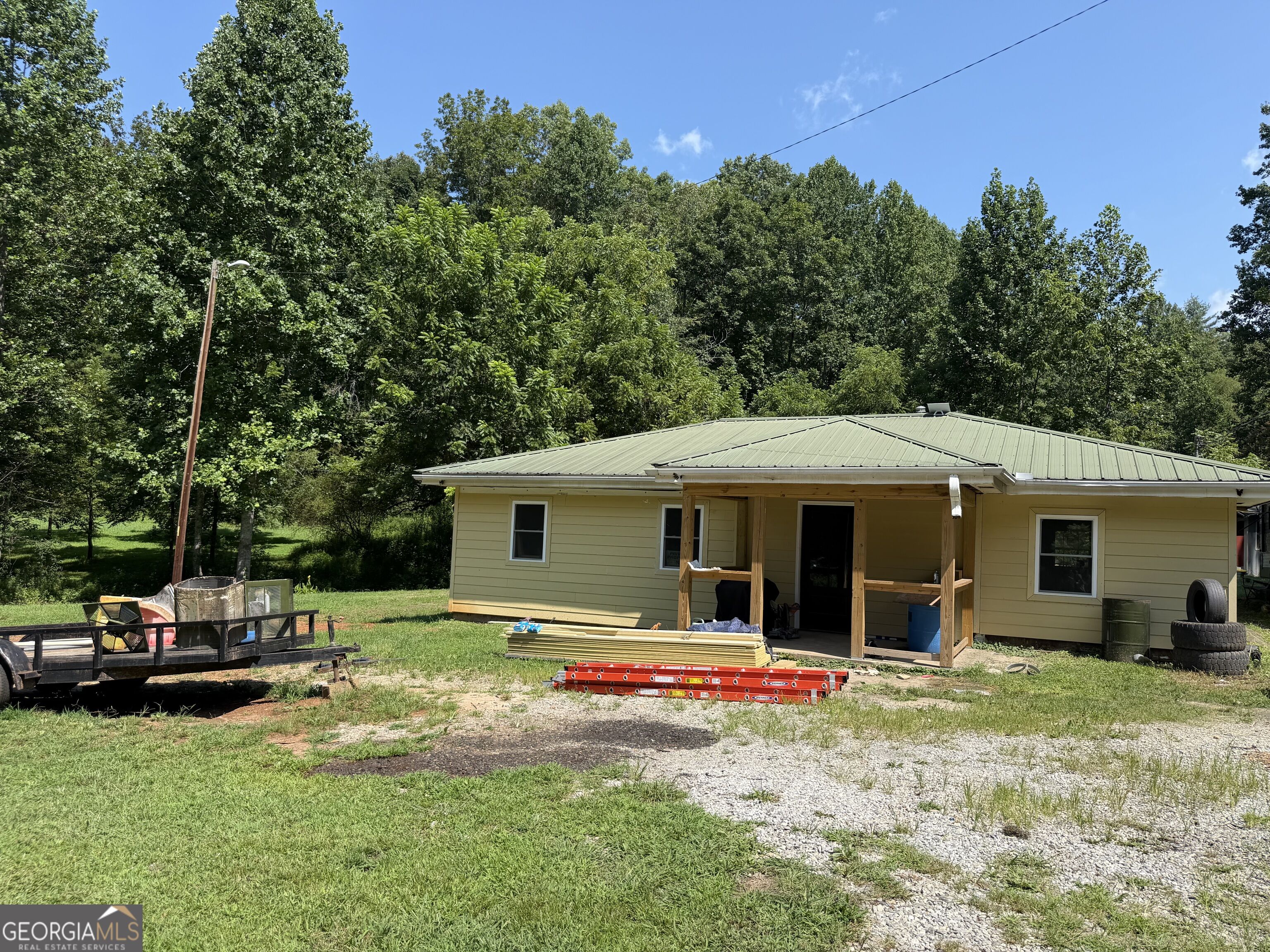 663 Kelly Mountain Road Property Photo 1