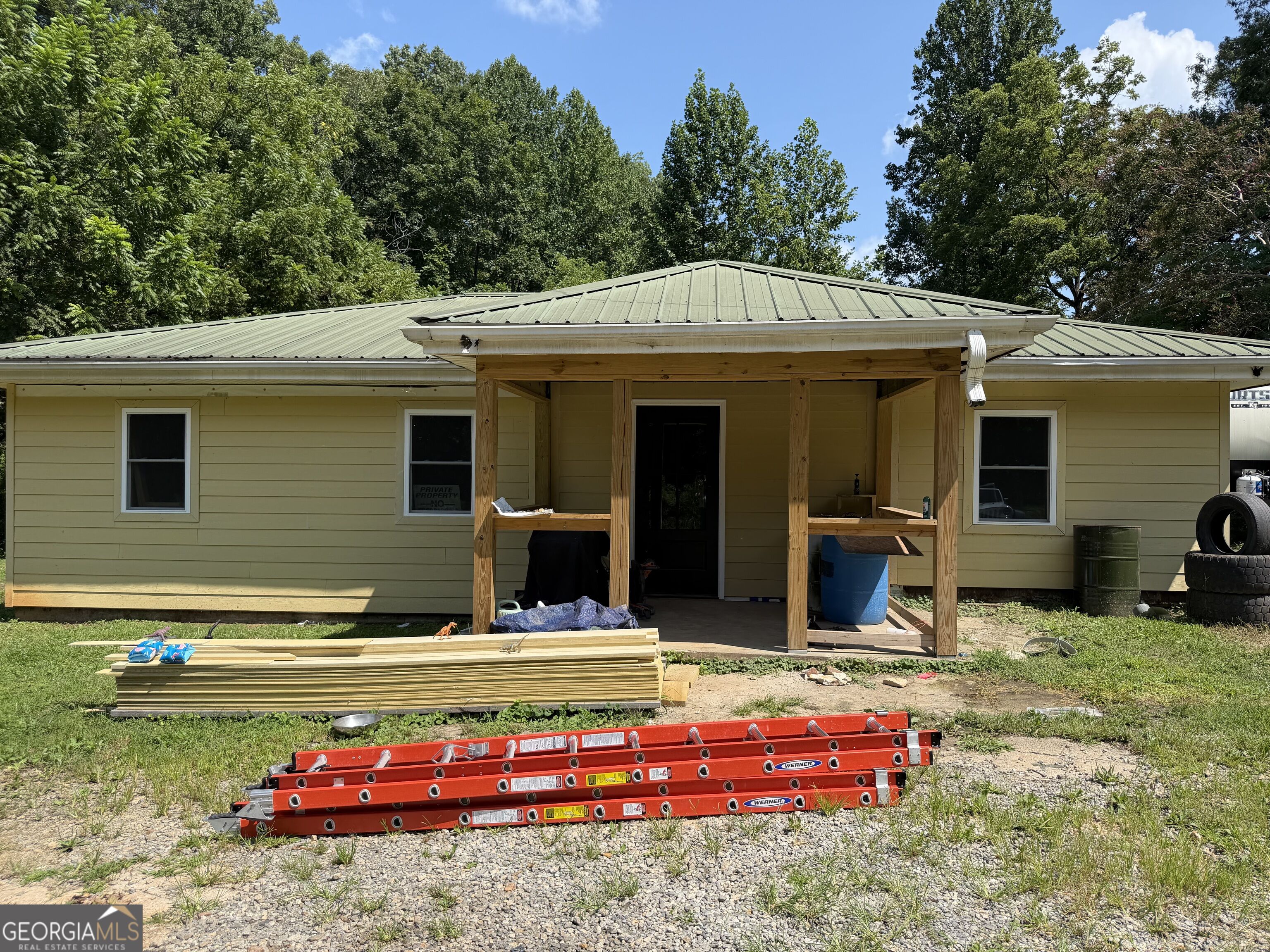 663 Kelly Mountain Road Property Photo 3