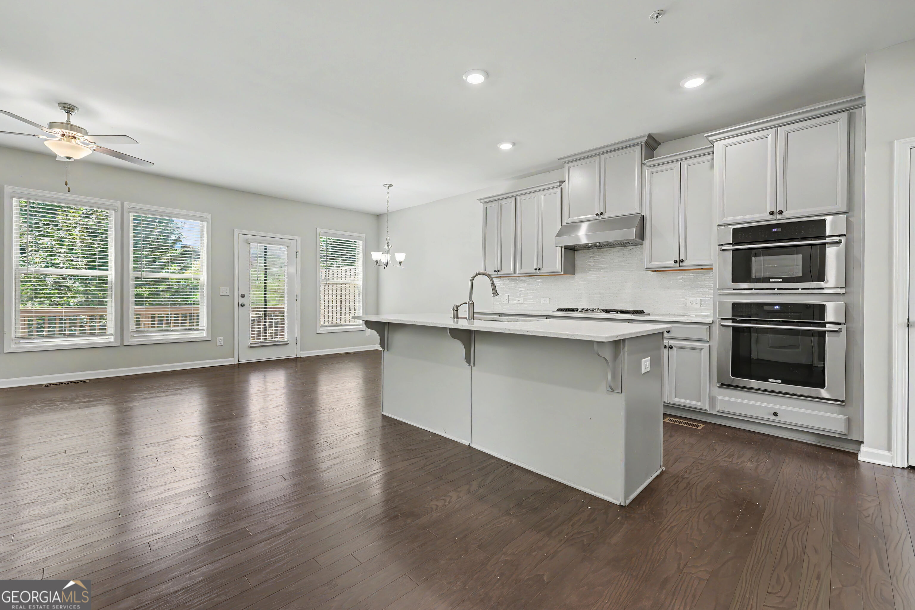 385 Provenance Drive Property Photo 6