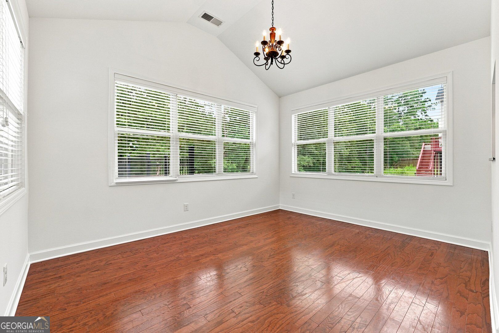810 Grand Reserve Drive Property Photo 10