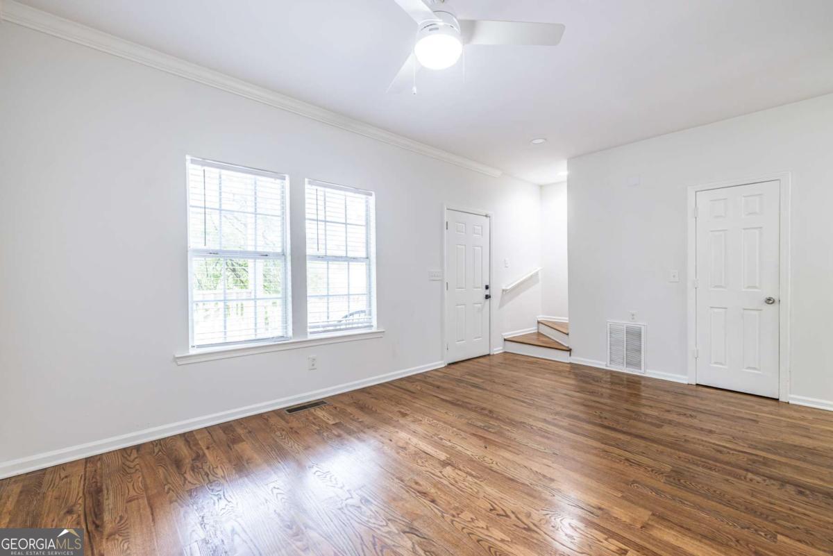 1146 Ira Street Sw Property Photo 3