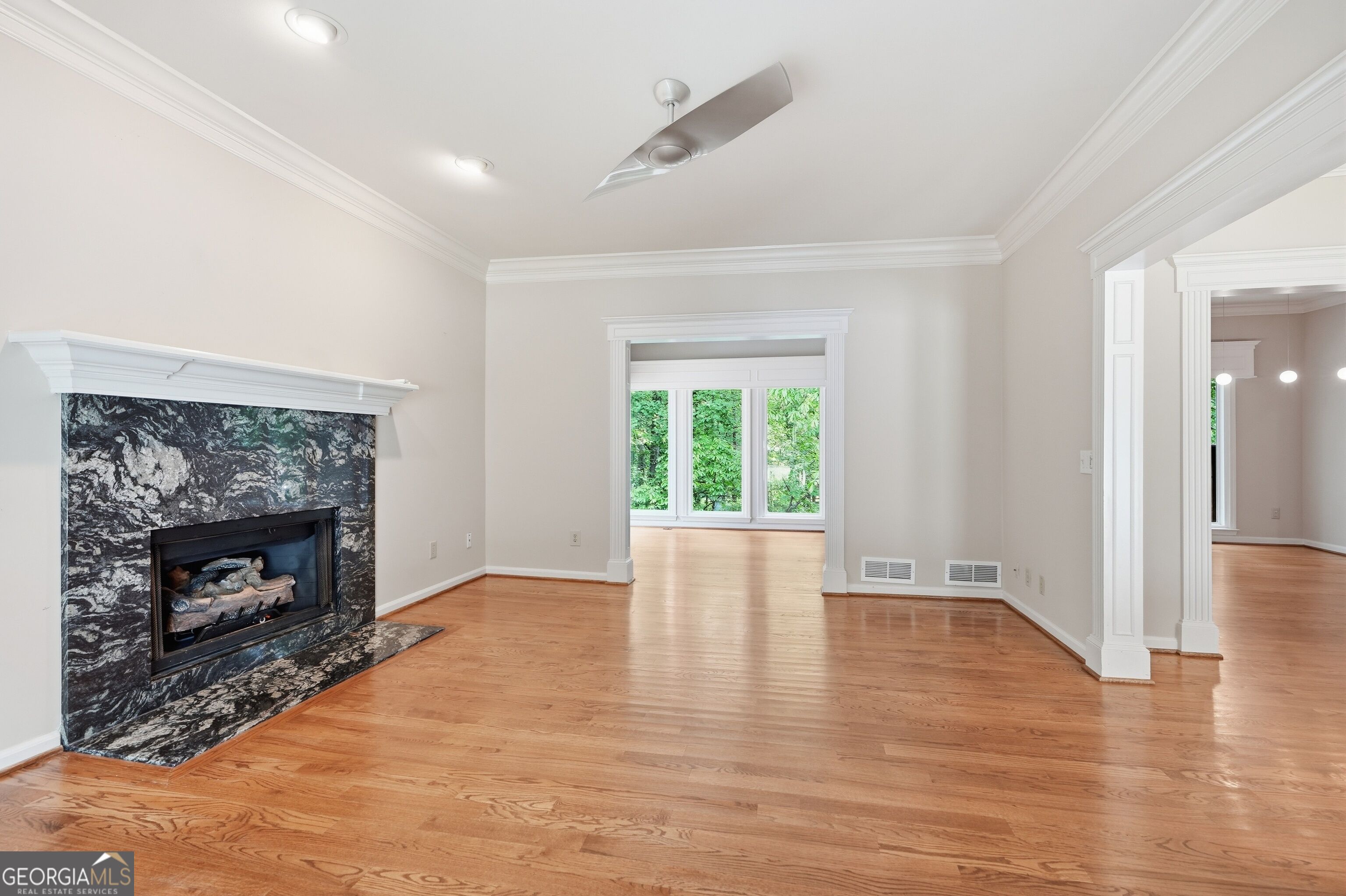110 Bitternut Circle Property Photo 9