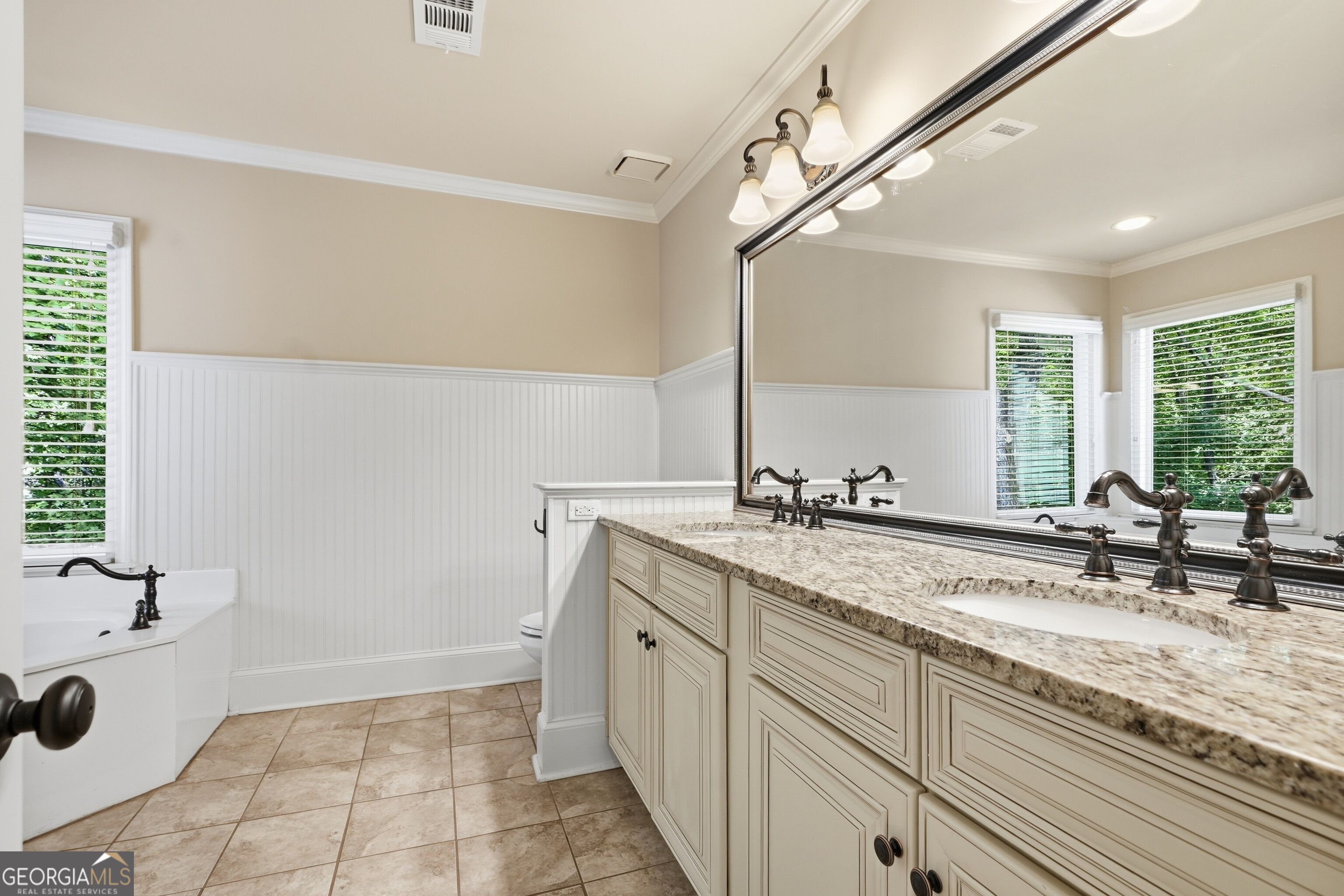 110 Bitternut Circle Property Photo 37