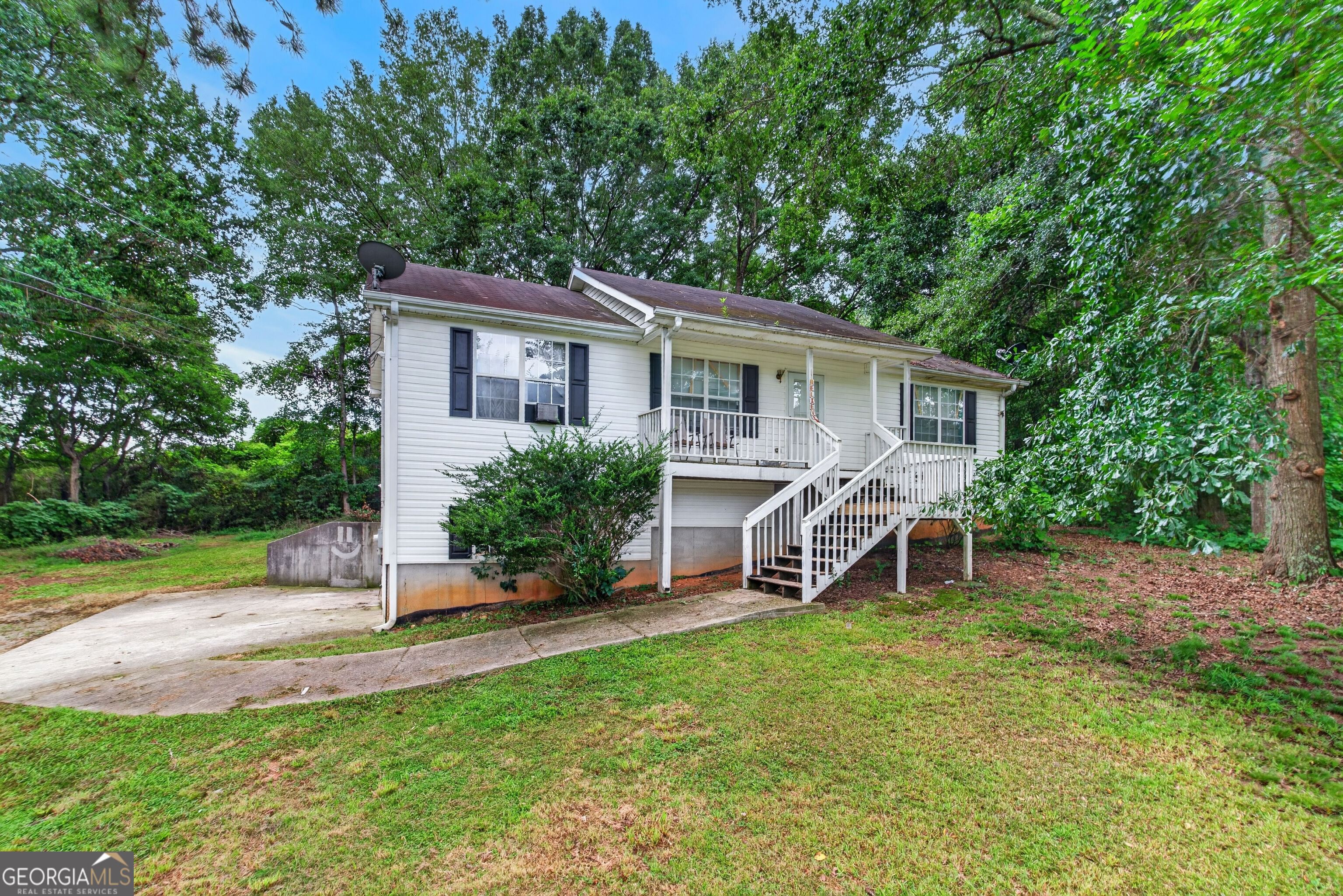 579 Edna Street Property Photo 1