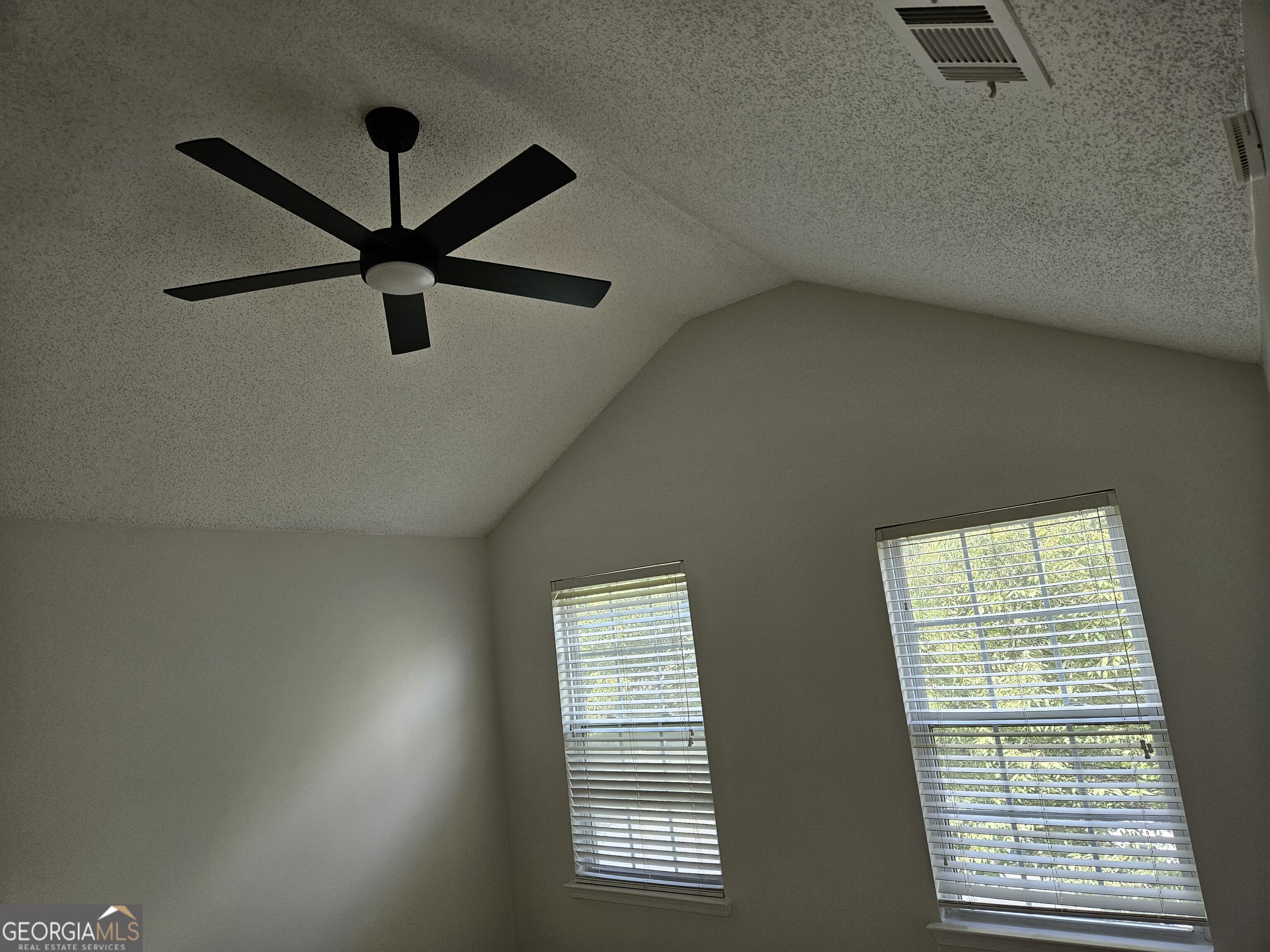 4230 Winston Circle Property Photo 9
