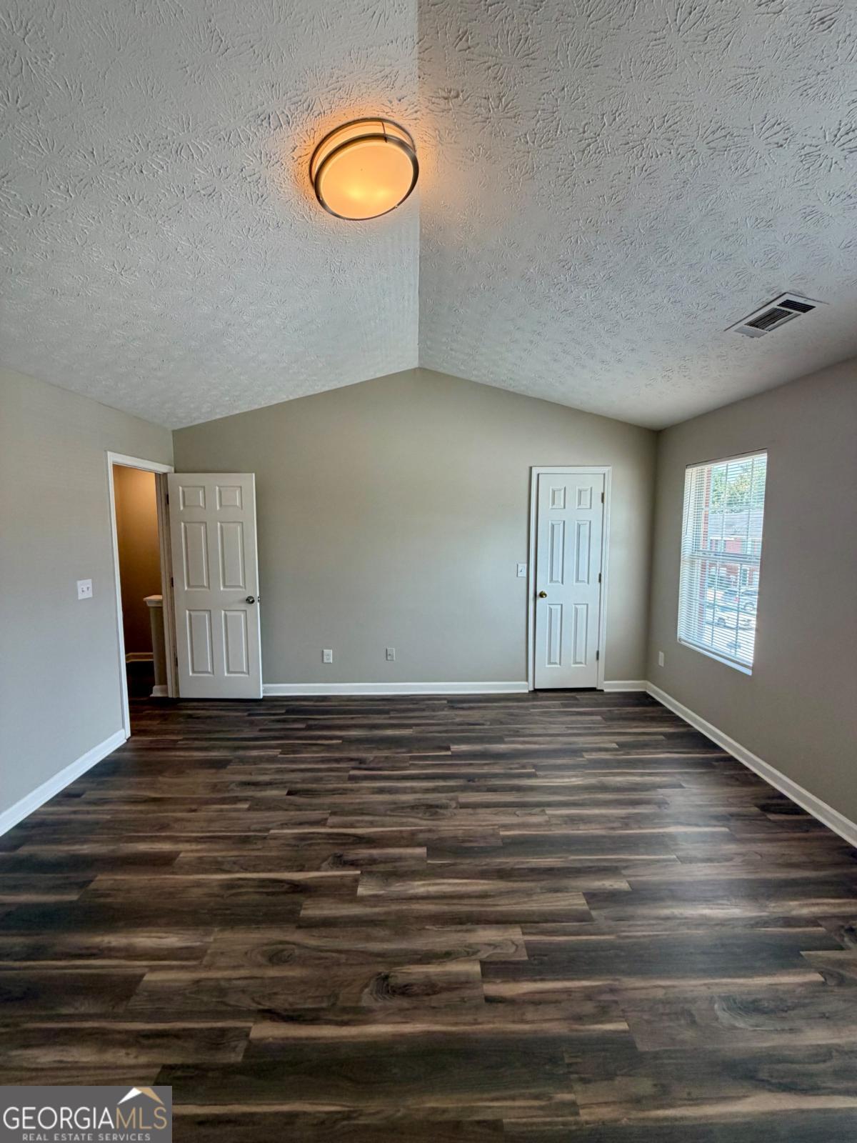 5696 Windfall Lane Property Photo 10