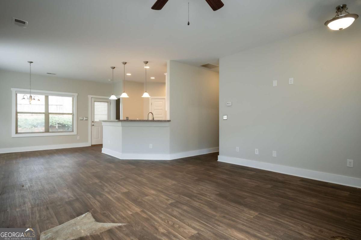 340 Park West Boulevard Property Photo 6