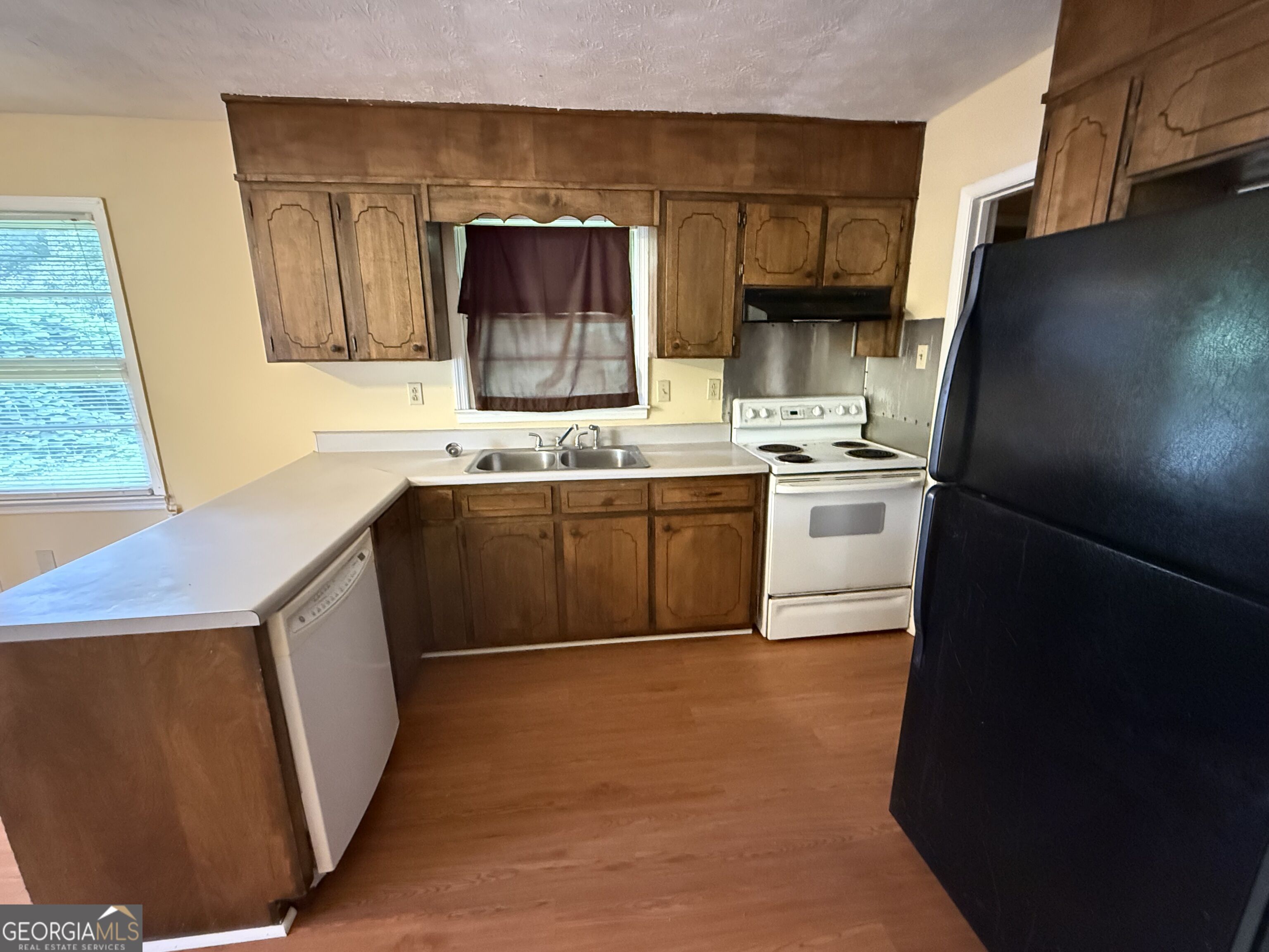 6988 Fielder Road Property Photo 4