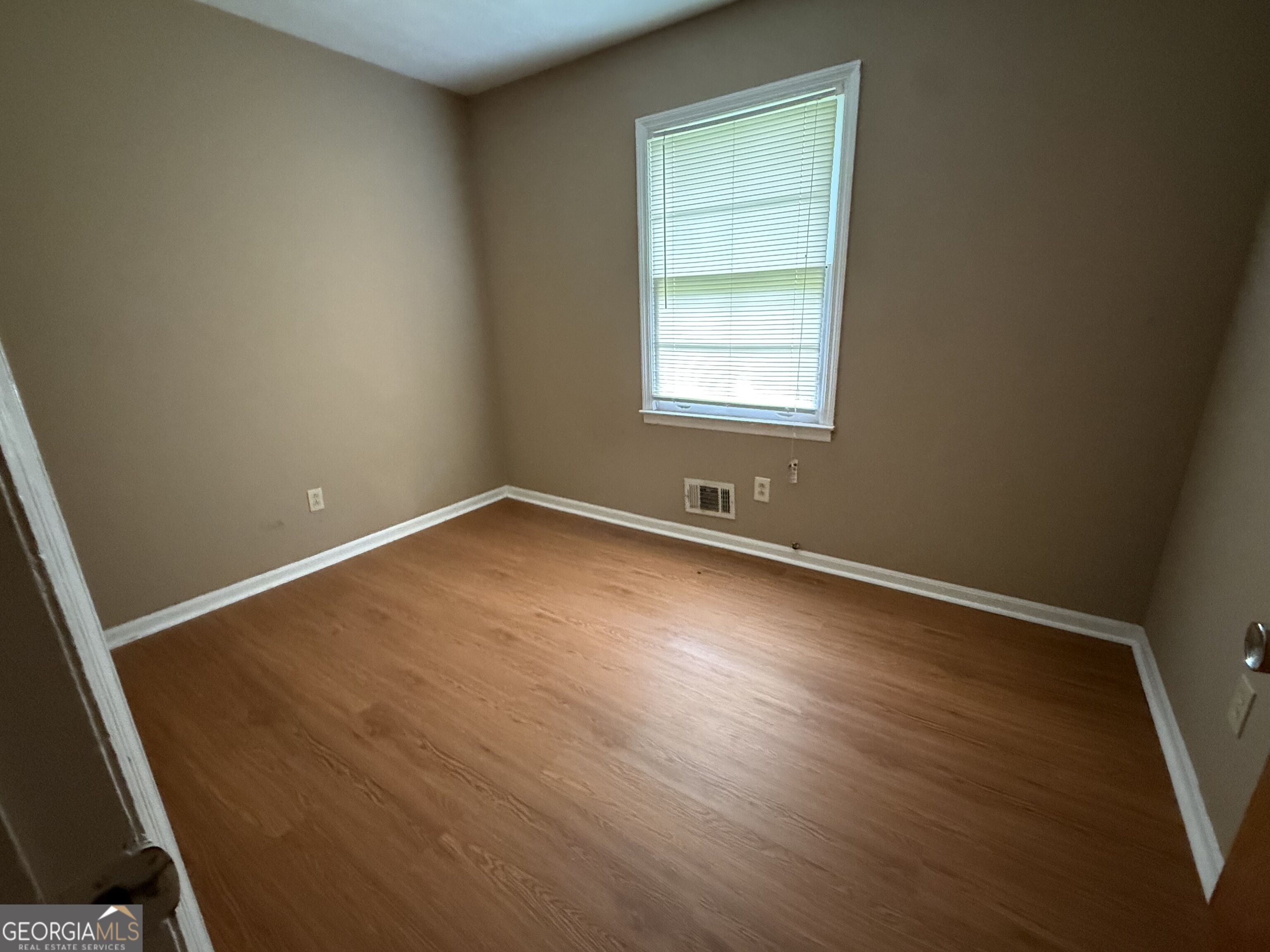 6988 Fielder Road Property Photo 5