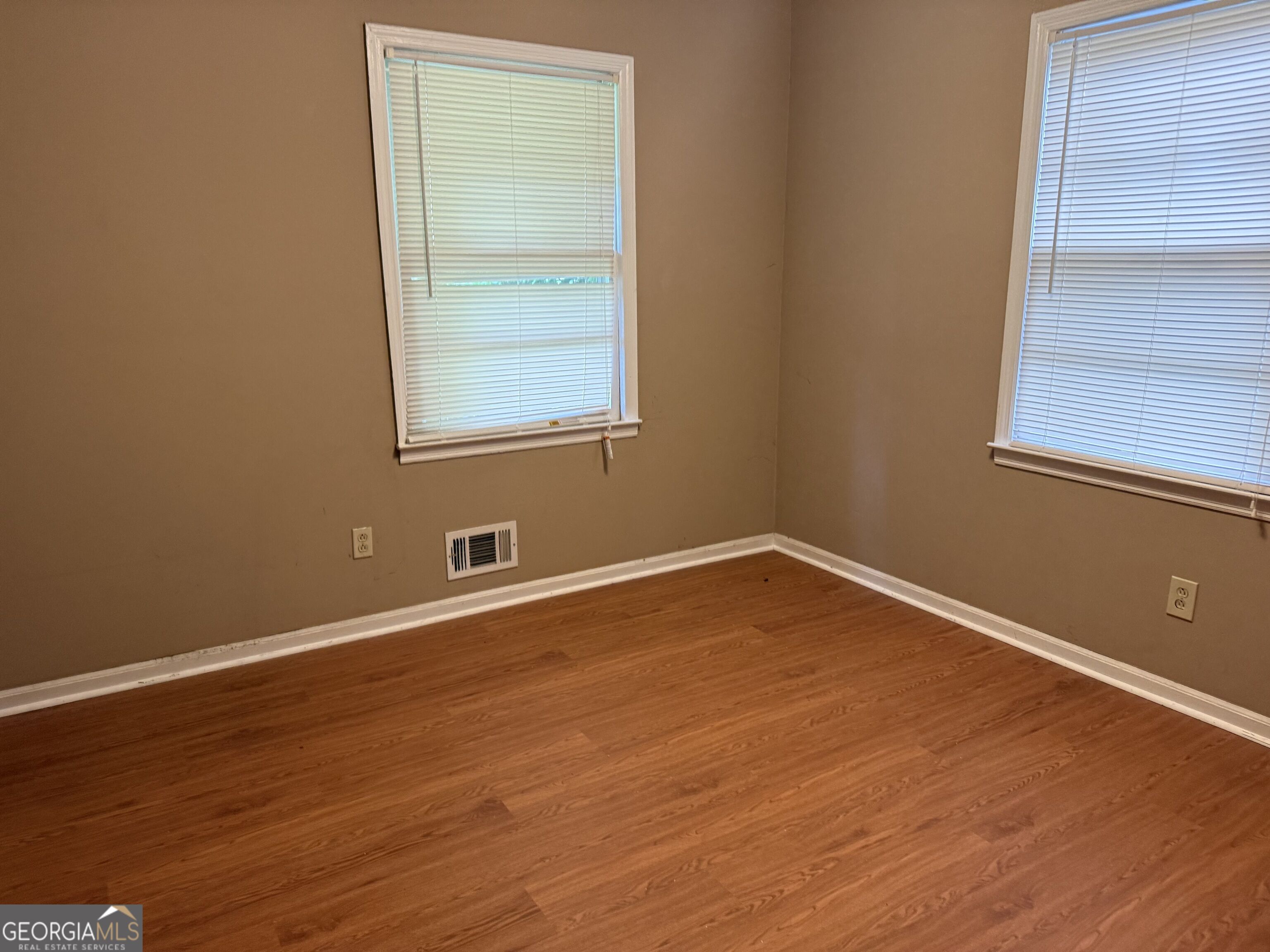 6988 Fielder Road Property Photo 6