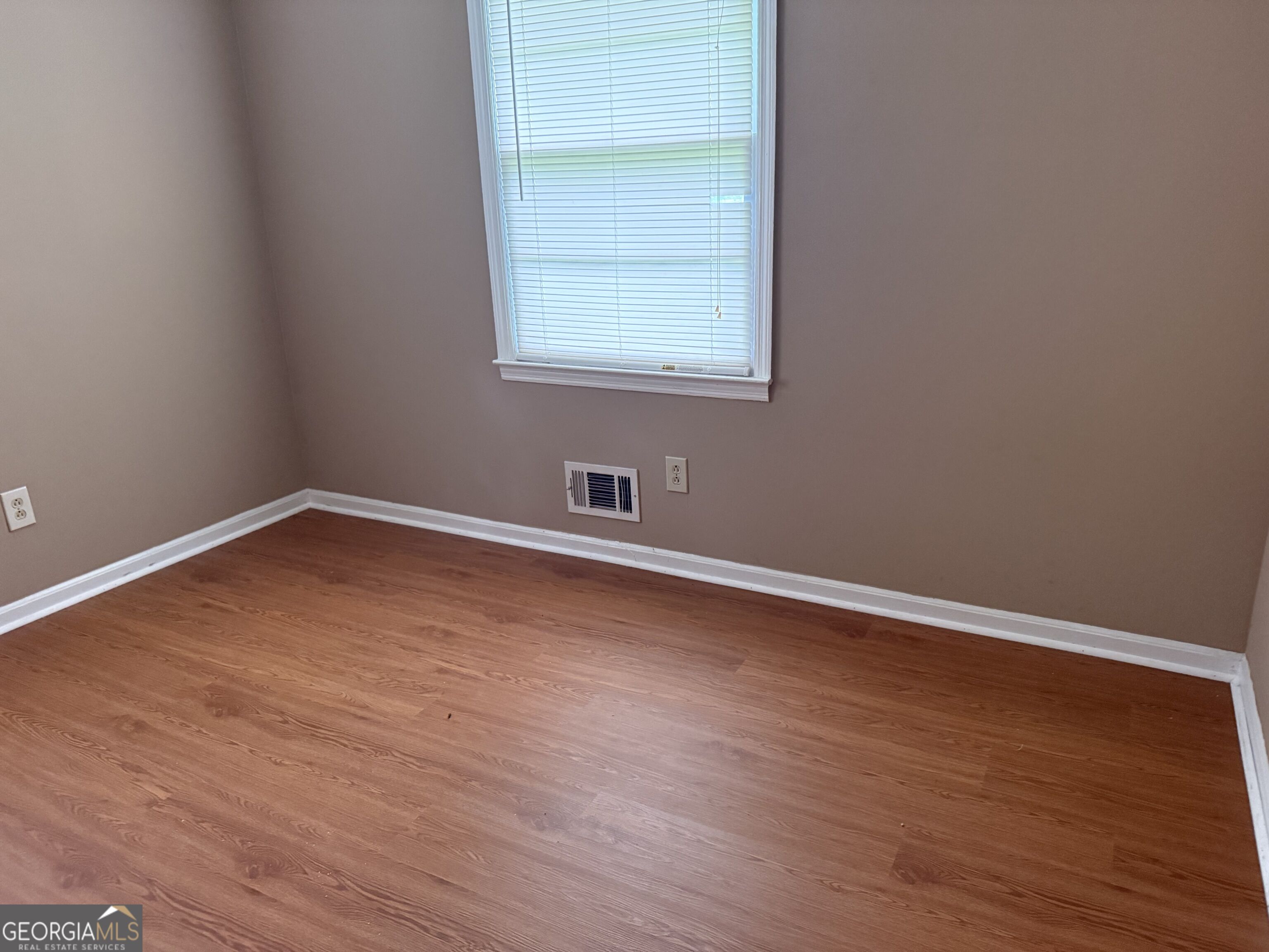 6988 Fielder Road Property Photo 7