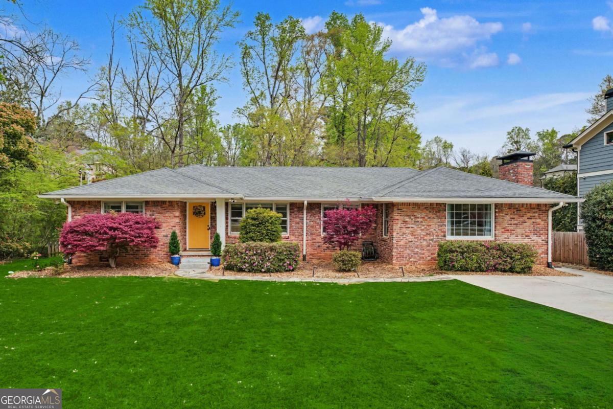 2081 S Akin Drive Ne Property Photo 1