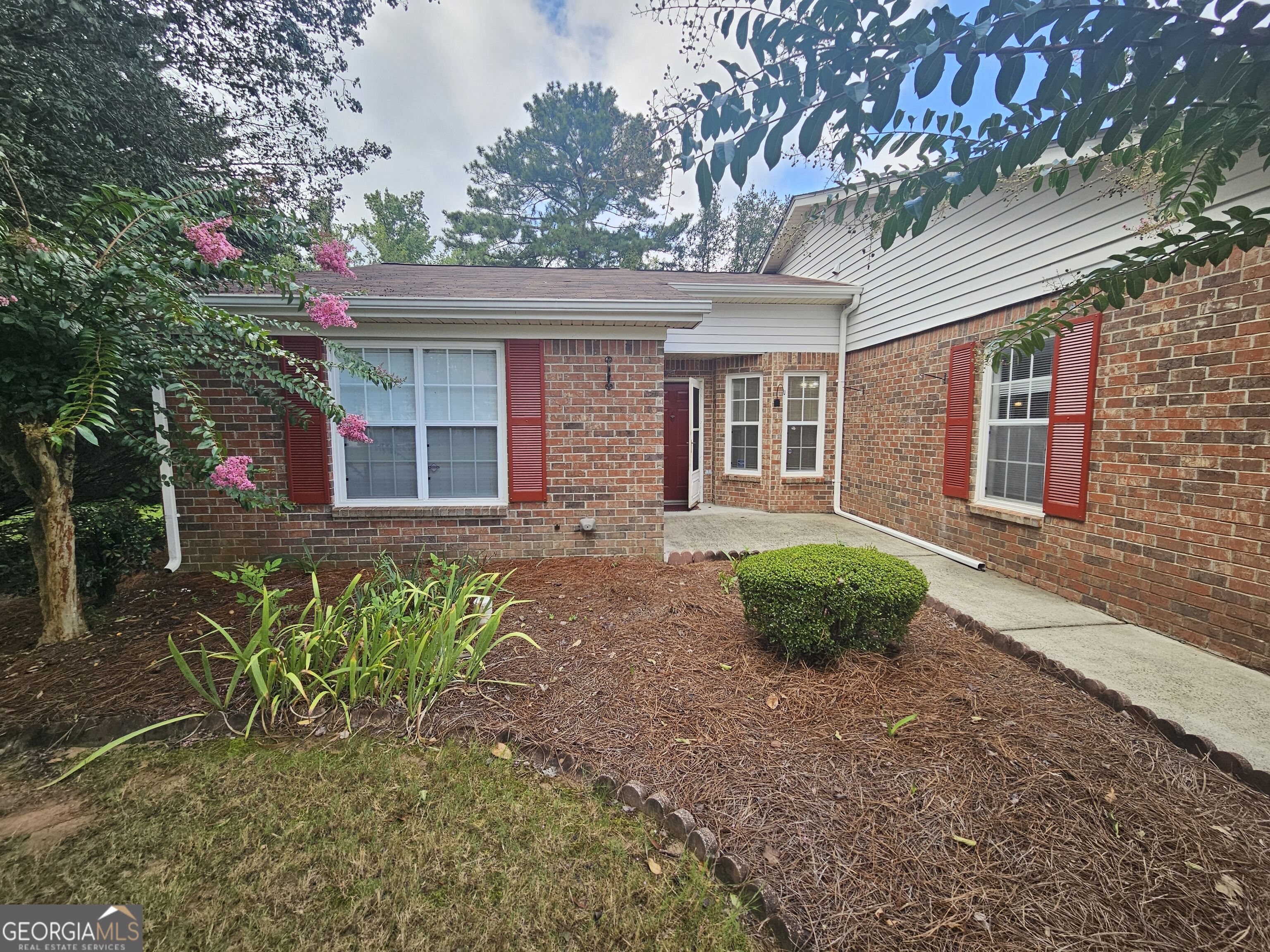 235 Monmouth Drive Property Photo 1