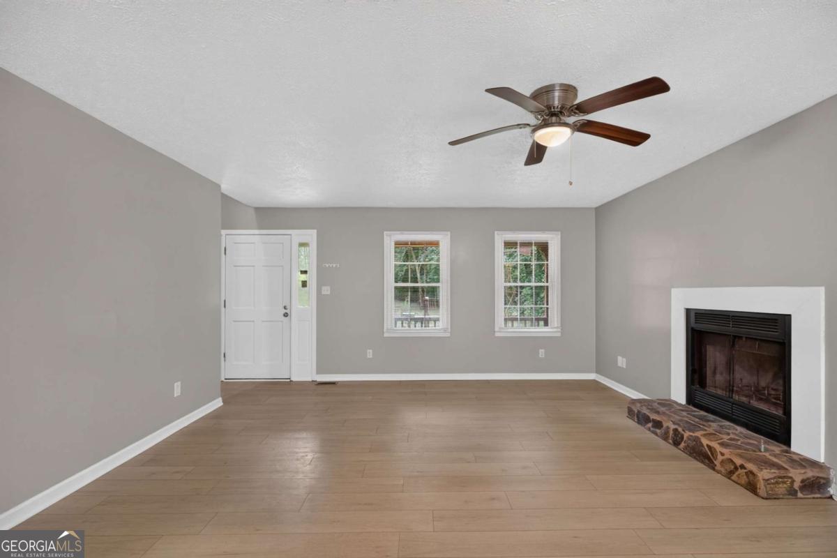 4363 Post Road Property Photo 8