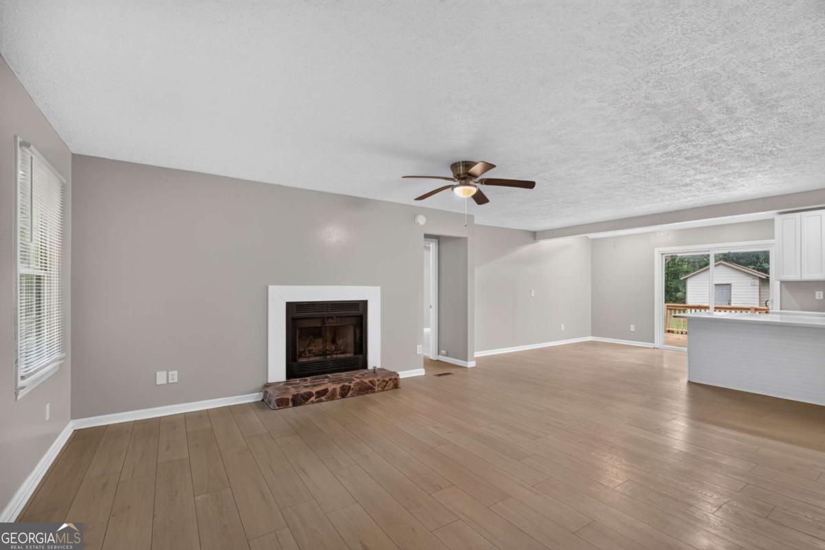 4363 Post Road Property Photo 11