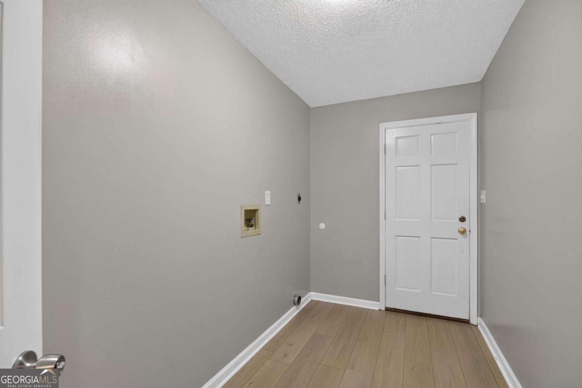 4363 Post Road Property Photo 23