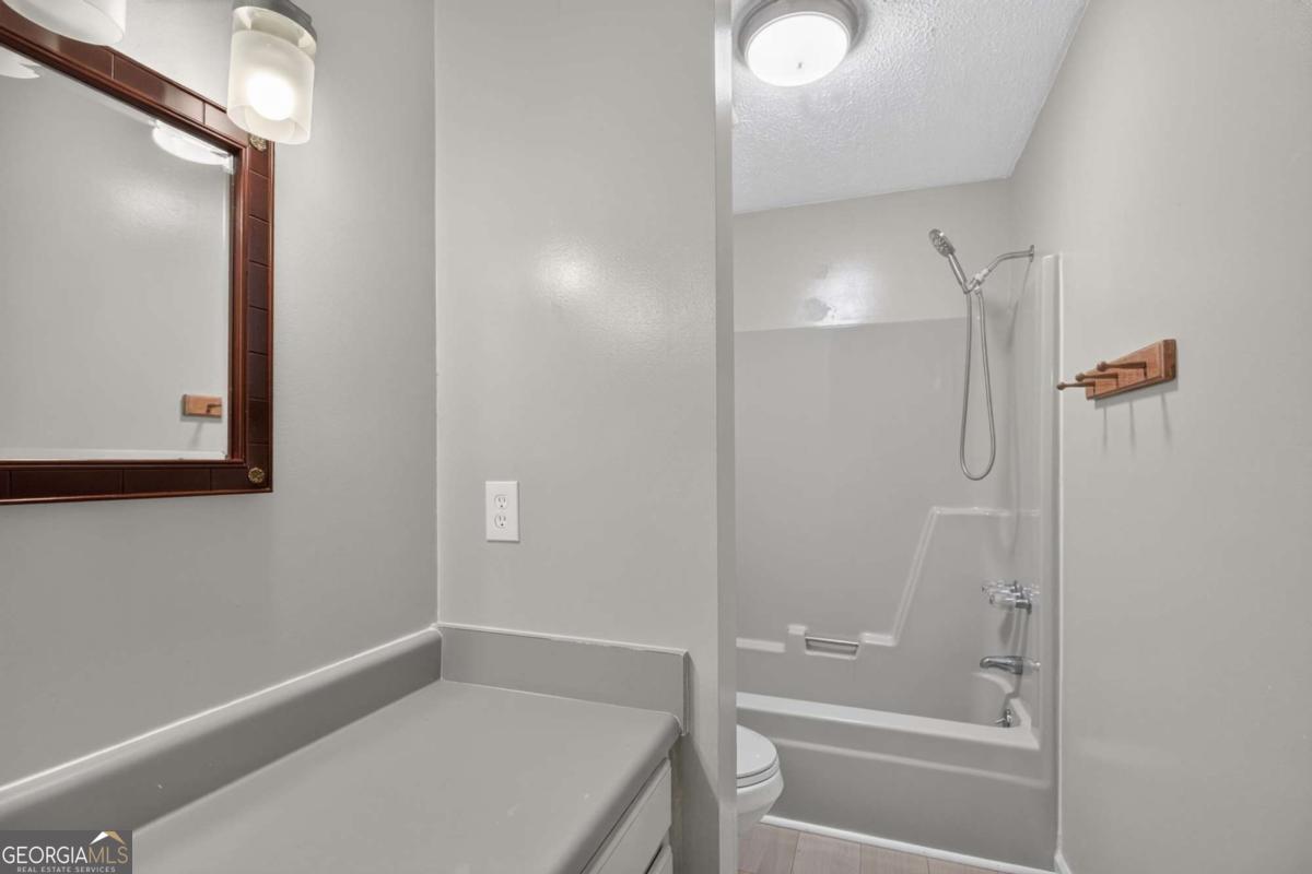 4363 Post Road Property Photo 26