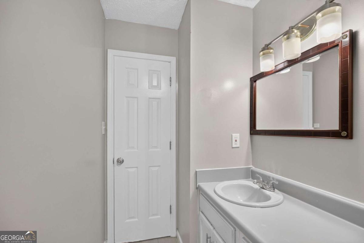 4363 Post Road Property Photo 26