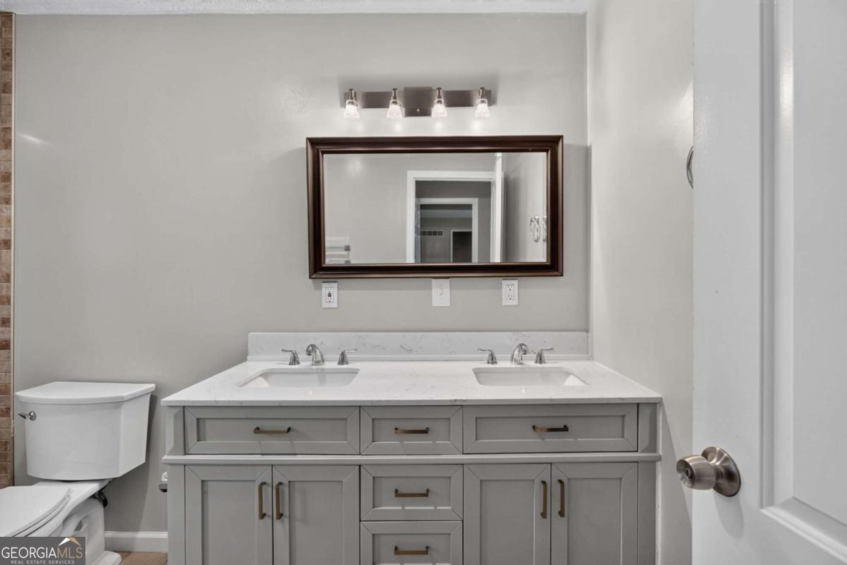 4363 Post Road Property Photo 27
