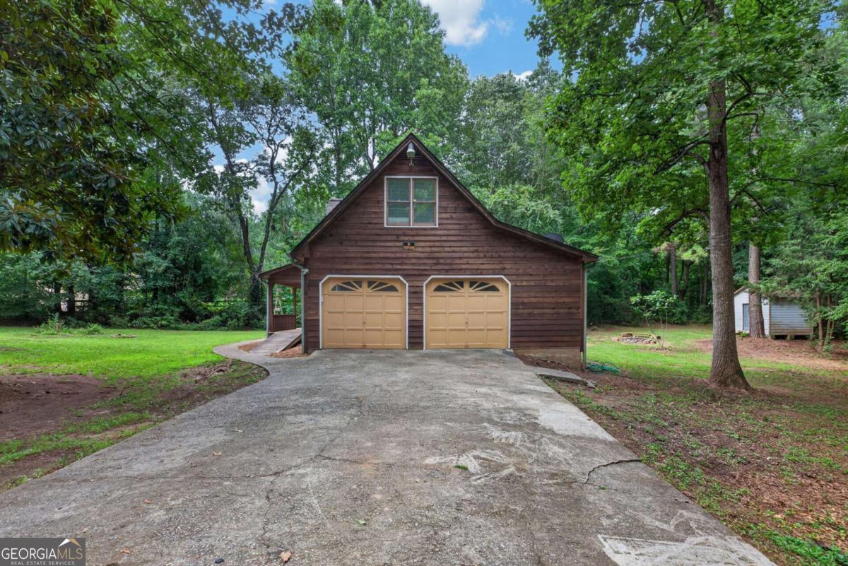 4363 Post Road Property Photo 43