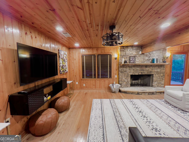 893 Hooper Road Property Photo 15