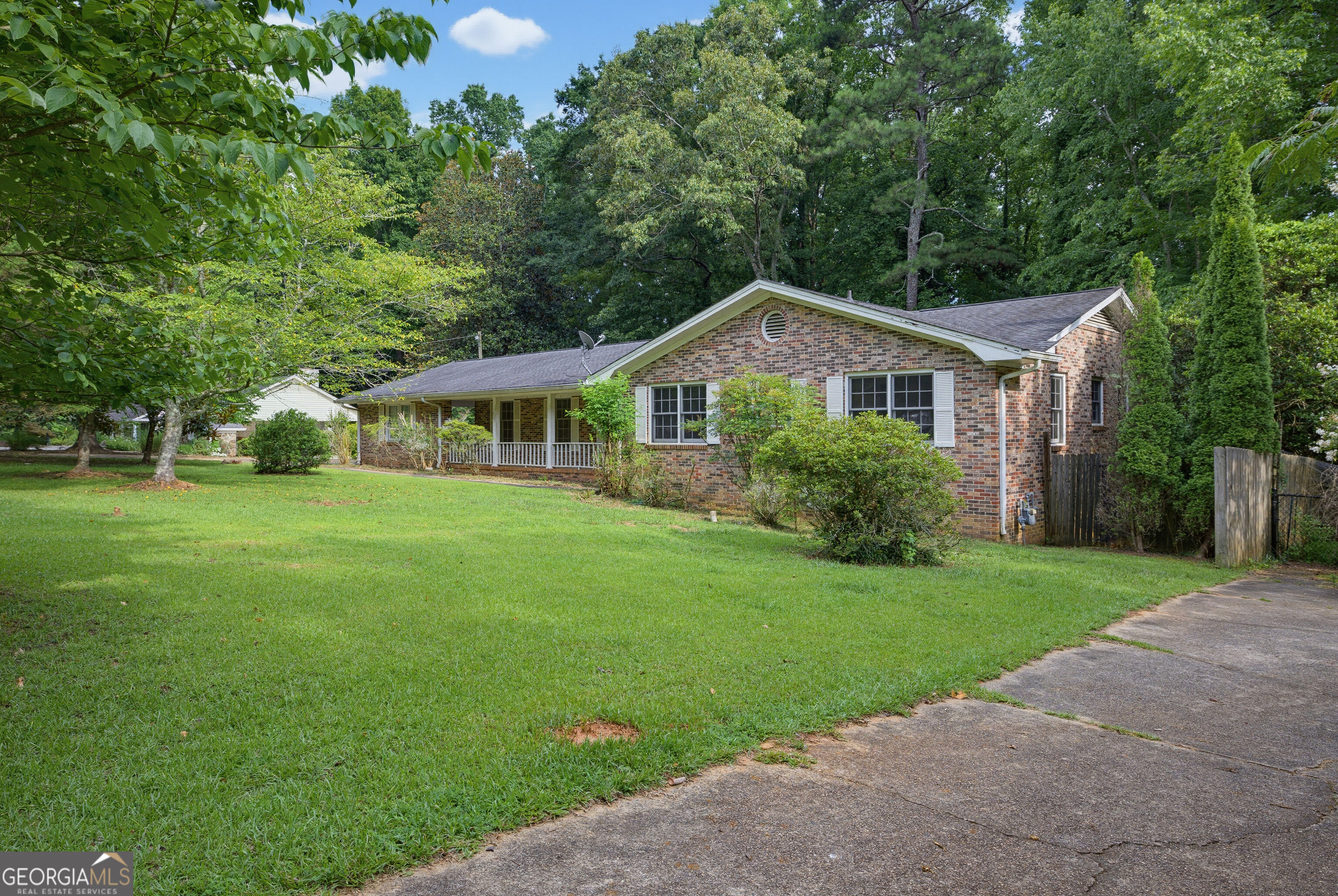 140 Horseshoe Circle Property Photo 1