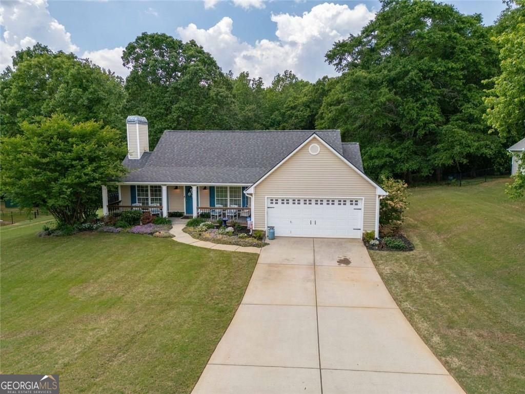 329 Tallassee Lane Property Photo 2