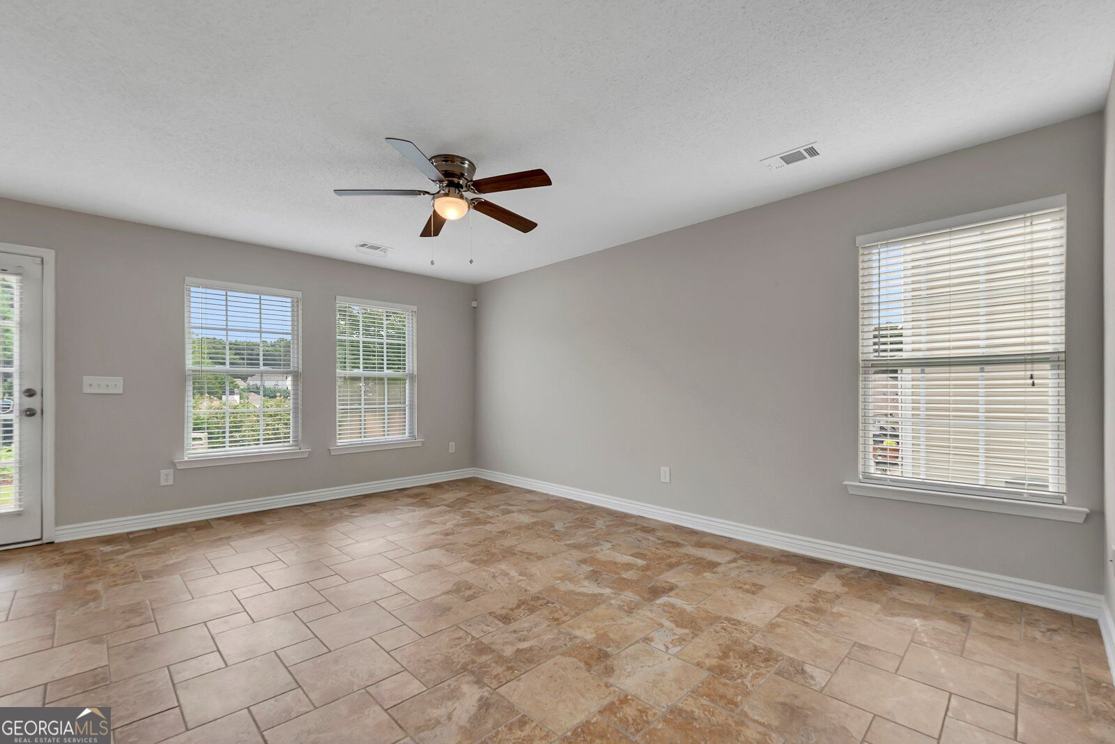 233 Fox Creek Boulevard Property Photo 6