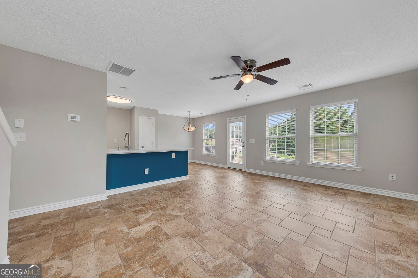 233 Fox Creek Boulevard Property Photo 7