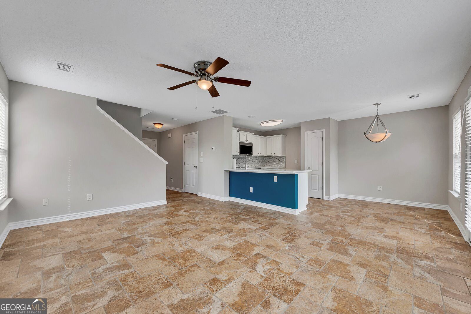 233 Fox Creek Boulevard Property Photo 8