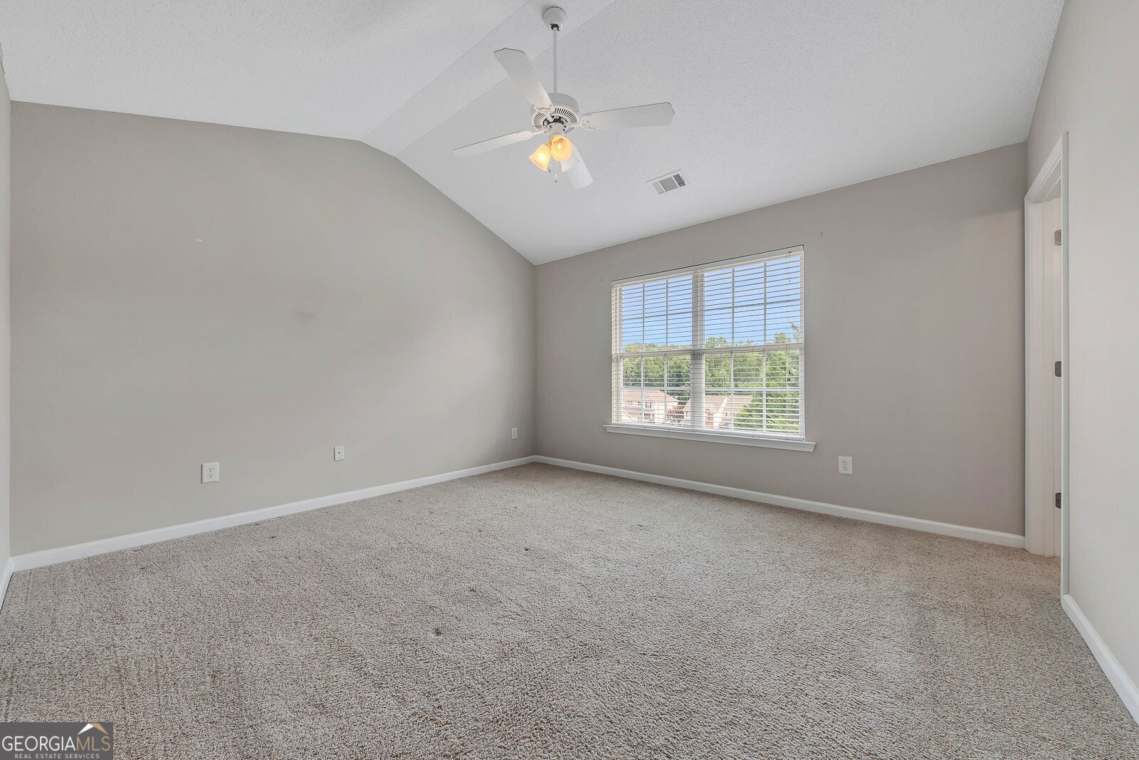 233 Fox Creek Boulevard Property Photo 17