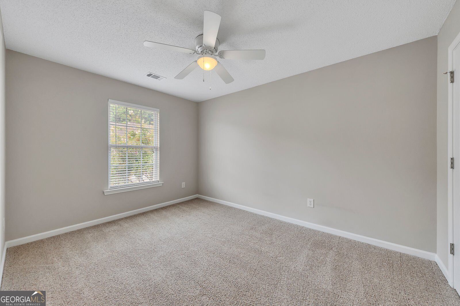 233 Fox Creek Boulevard Property Photo 22