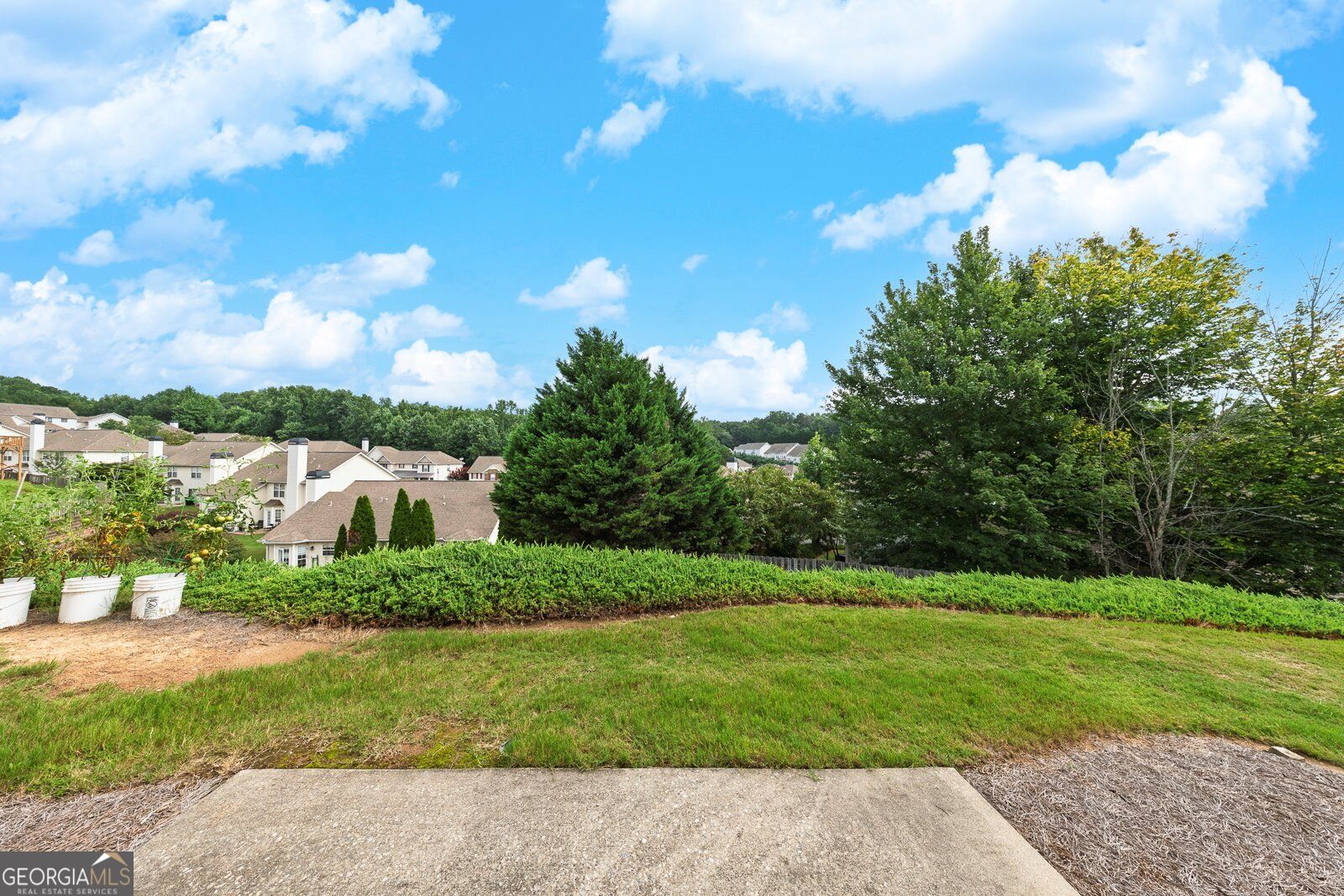 233 Fox Creek Boulevard Property Photo 28
