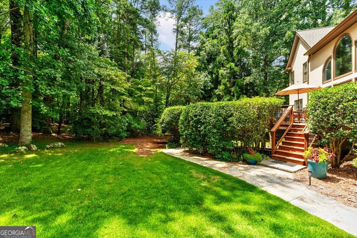 555 Treyburn View Property Photo 6